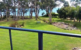 Four Seasons Waterfront Villas